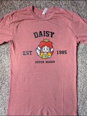 Daisy Super Mario Short Sleeve Tee - Dusty Rose